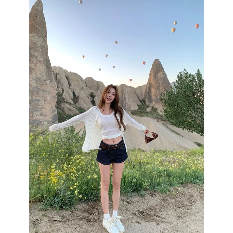 2025夏季新款修身显瘦穿搭针织上衣休闲内搭气质时尚牛仔高腰短裤