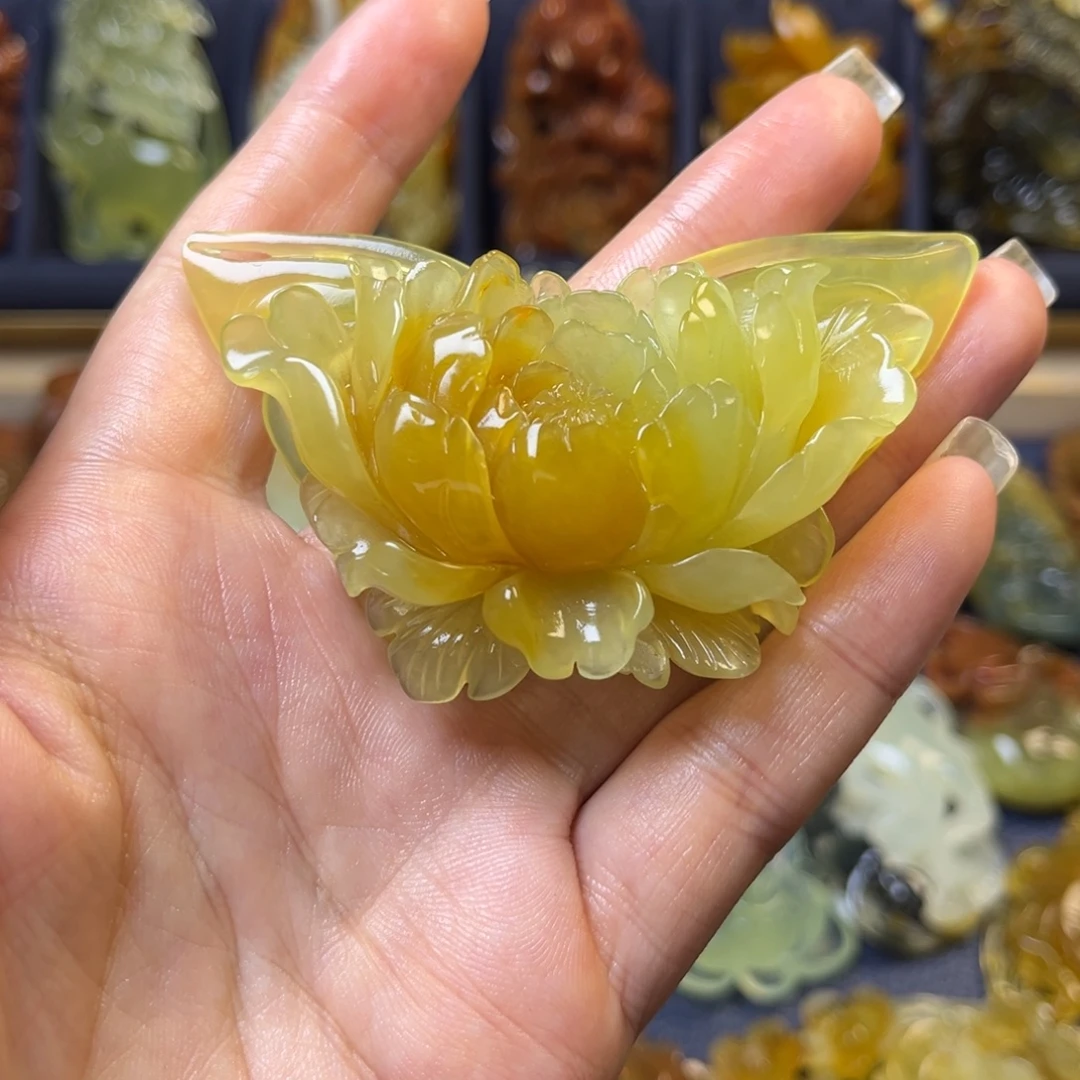 萍***絮蛇纹石玉未镶嵌颈饰
