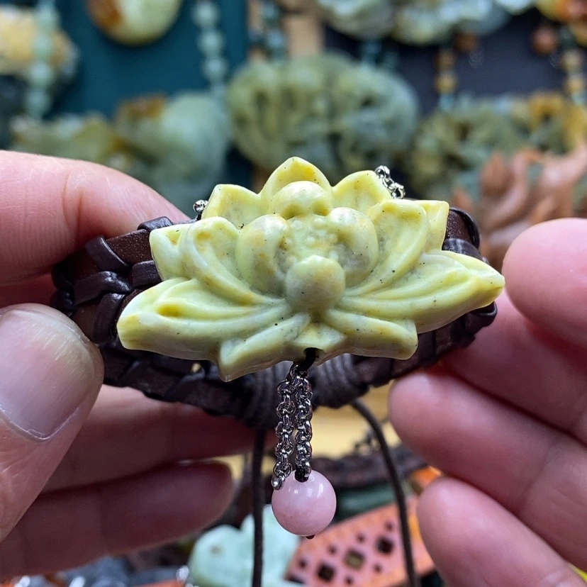 【闪购商品】未镶嵌岫玉手牌
