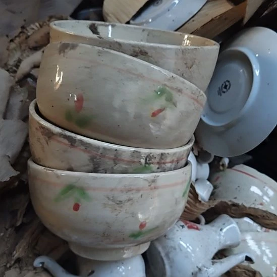 摆件陶瓷盘子碗啥都有