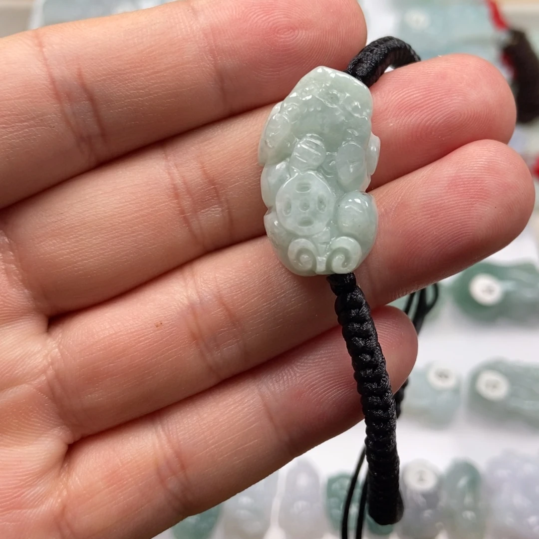 翡翠未镶嵌颈饰如意貔貅手链