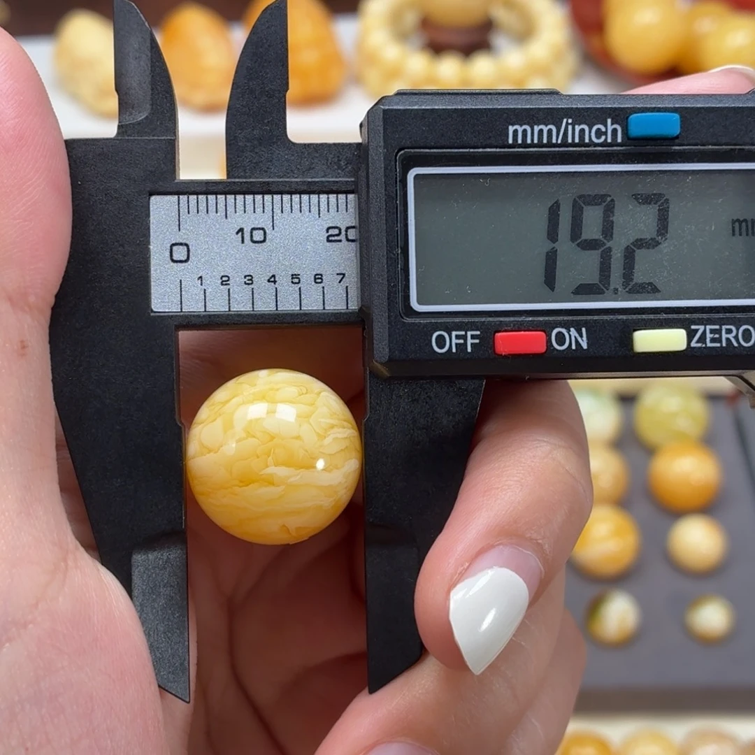 琥珀未镶嵌裸石焦皮虎皮纹19.2mm