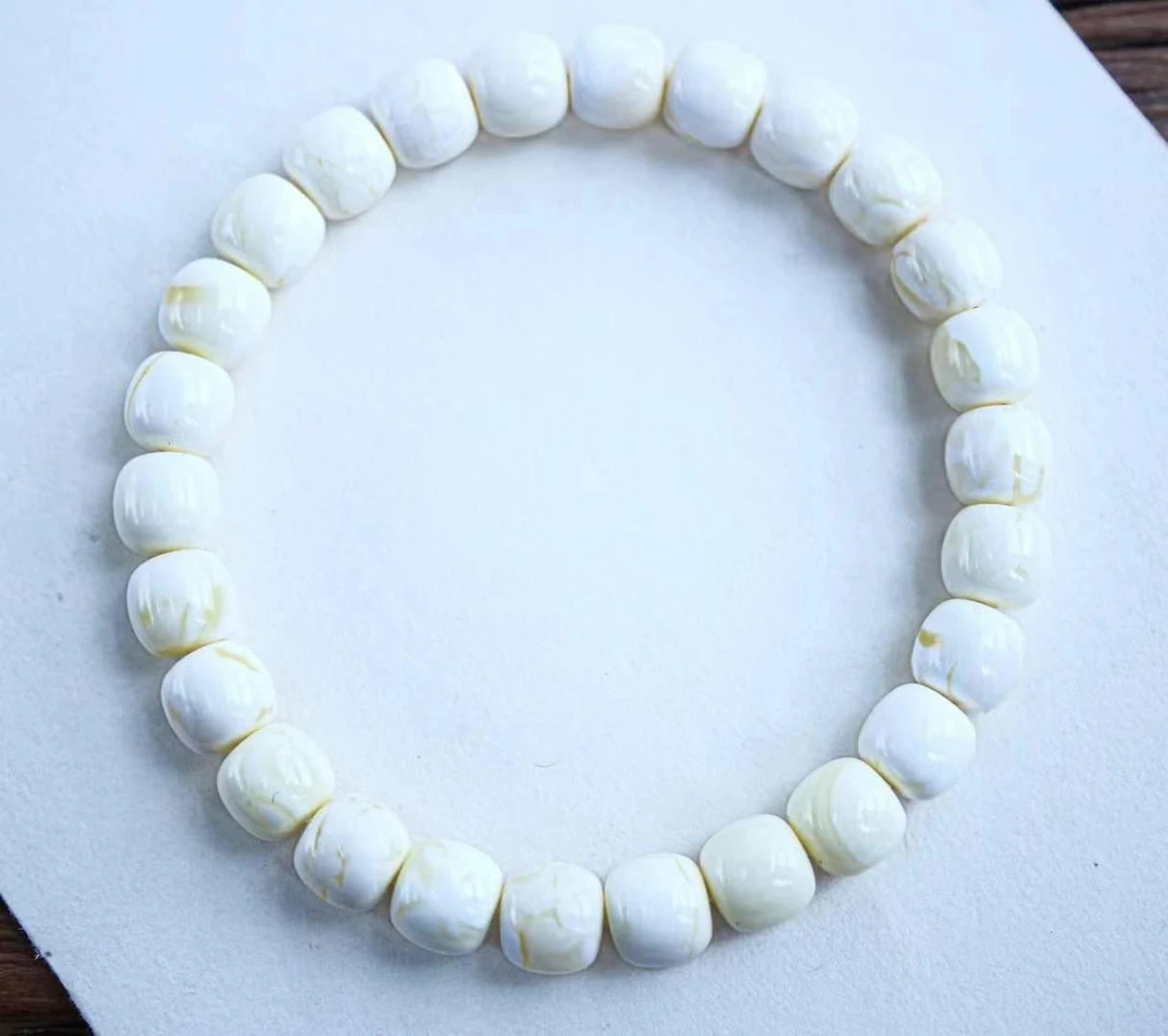 8mm俄料瓷白花蜡老型珠手串，蜡质浓郁饱满白度瓷实7.8克