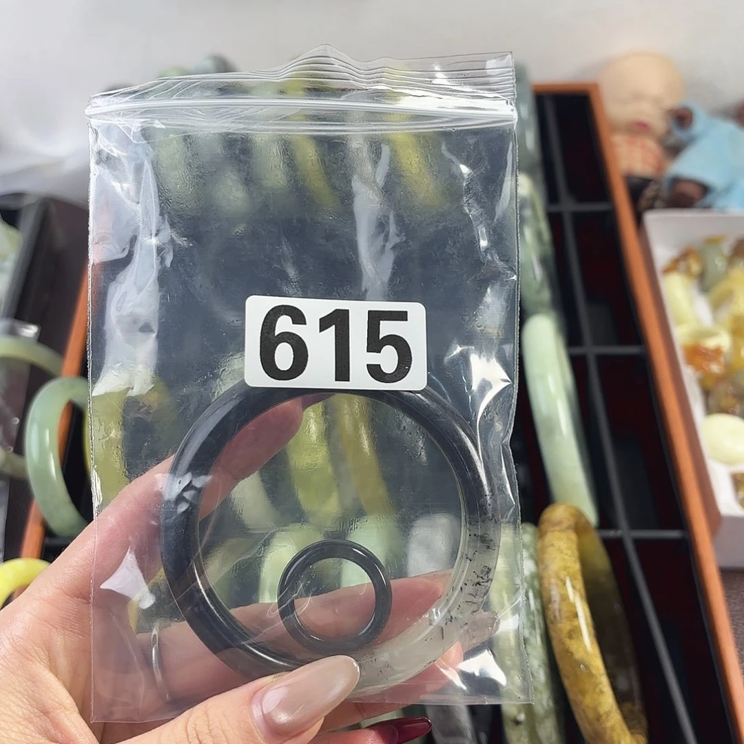 蛇纹石玉手镯未镶嵌梧*屋