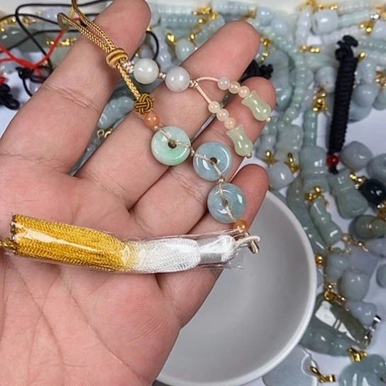 翡翠未镶嵌颈饰天然翡翠