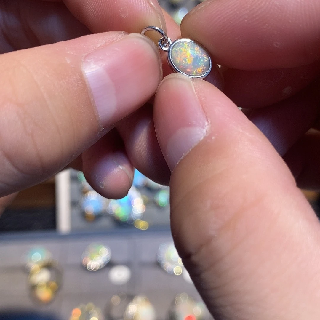 欧泊欧泊吊坠银S925镶嵌