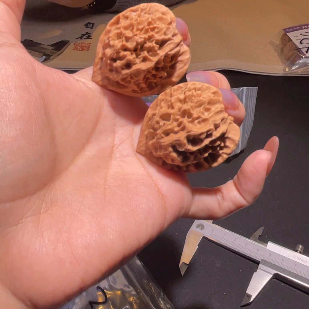 把件文玩核桃清****￴34s龙鳞纹