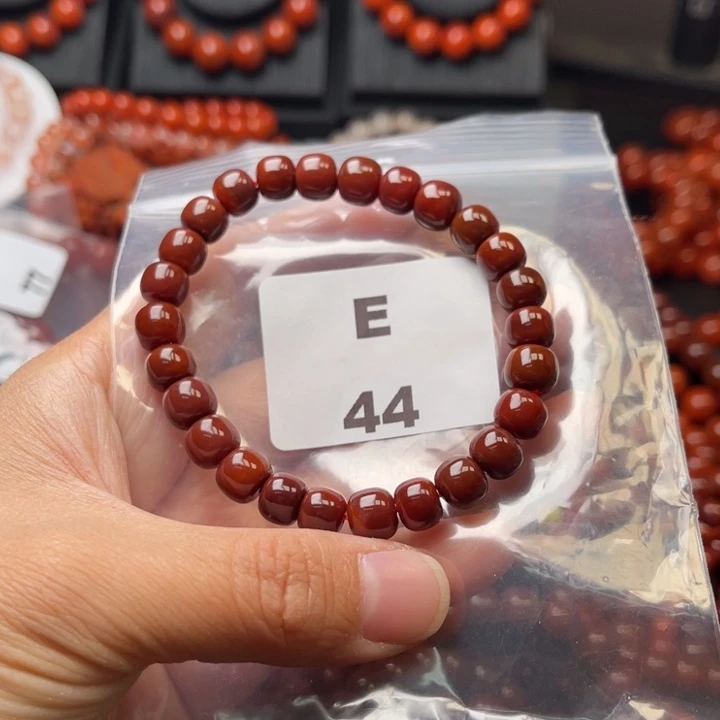 南红玛瑙未镶嵌多样性发货默认微瑕称重8mm