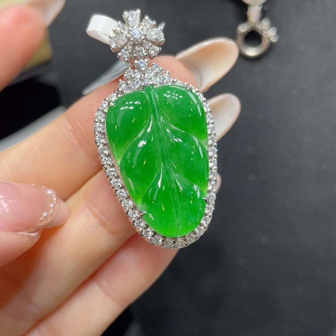 翡翠颈饰18K金镶嵌天然缅甸翡翠a货