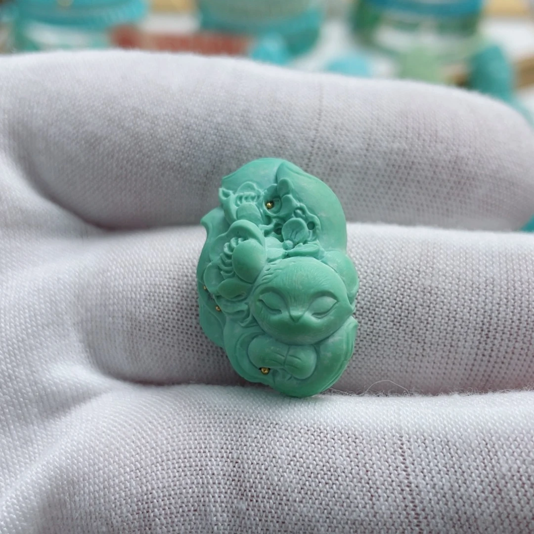 绿松石未镶嵌珠宝奇石