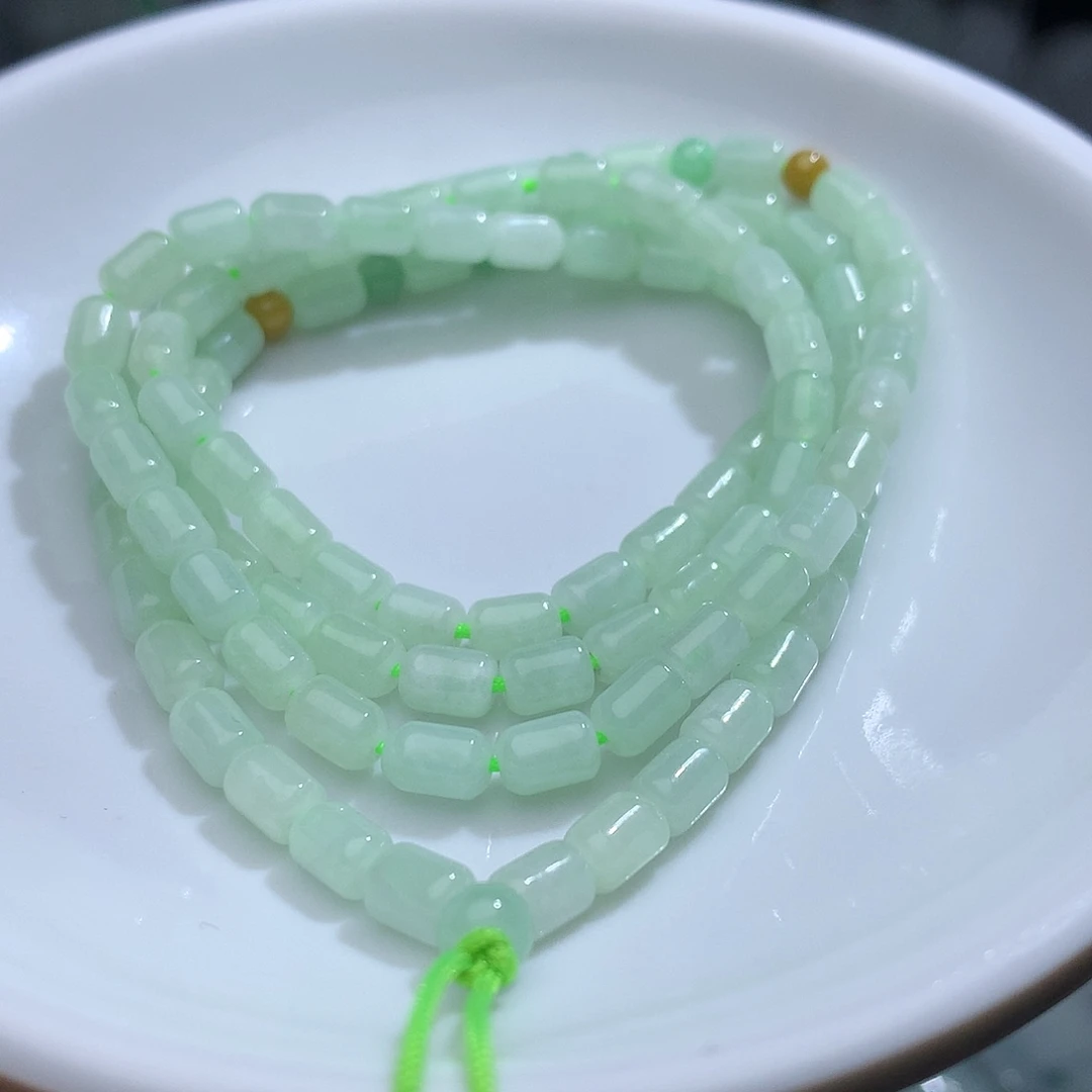 翡翠未镶嵌颈饰1071