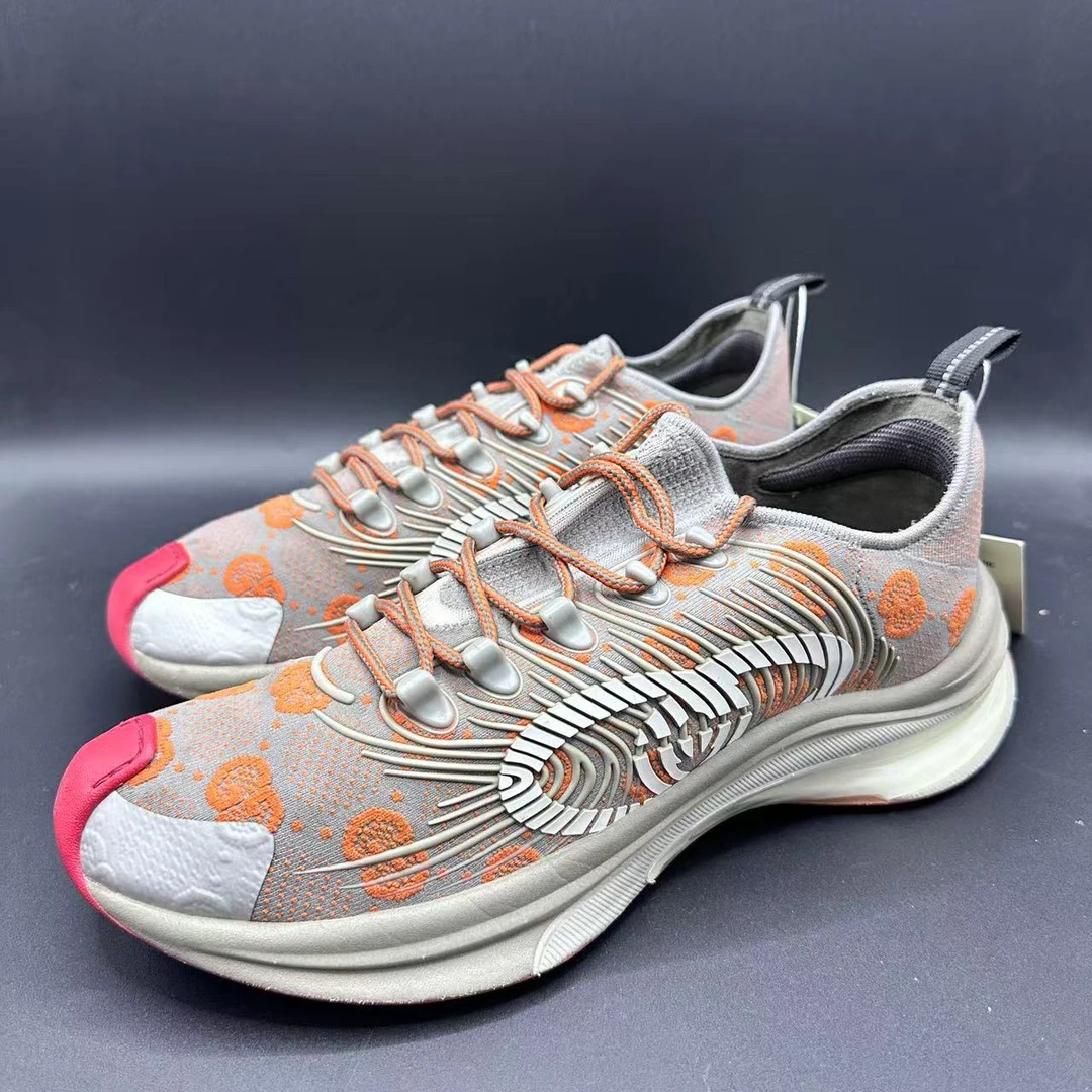 95新 GUCCI/古驰 男士透气缓震logo运动鞋43码 zy113