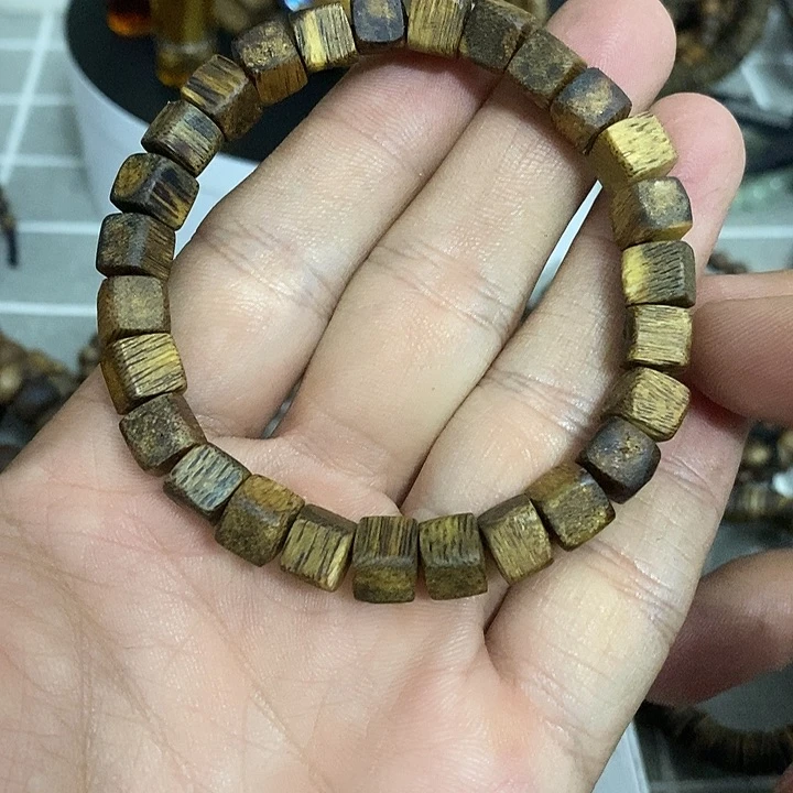 沉香手串?****方糖7mm99沉多样性发1