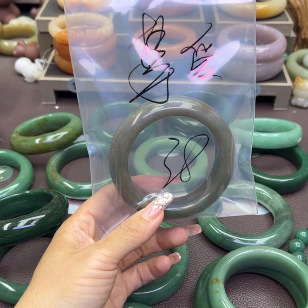 石英质玉手镯未镶嵌挚*