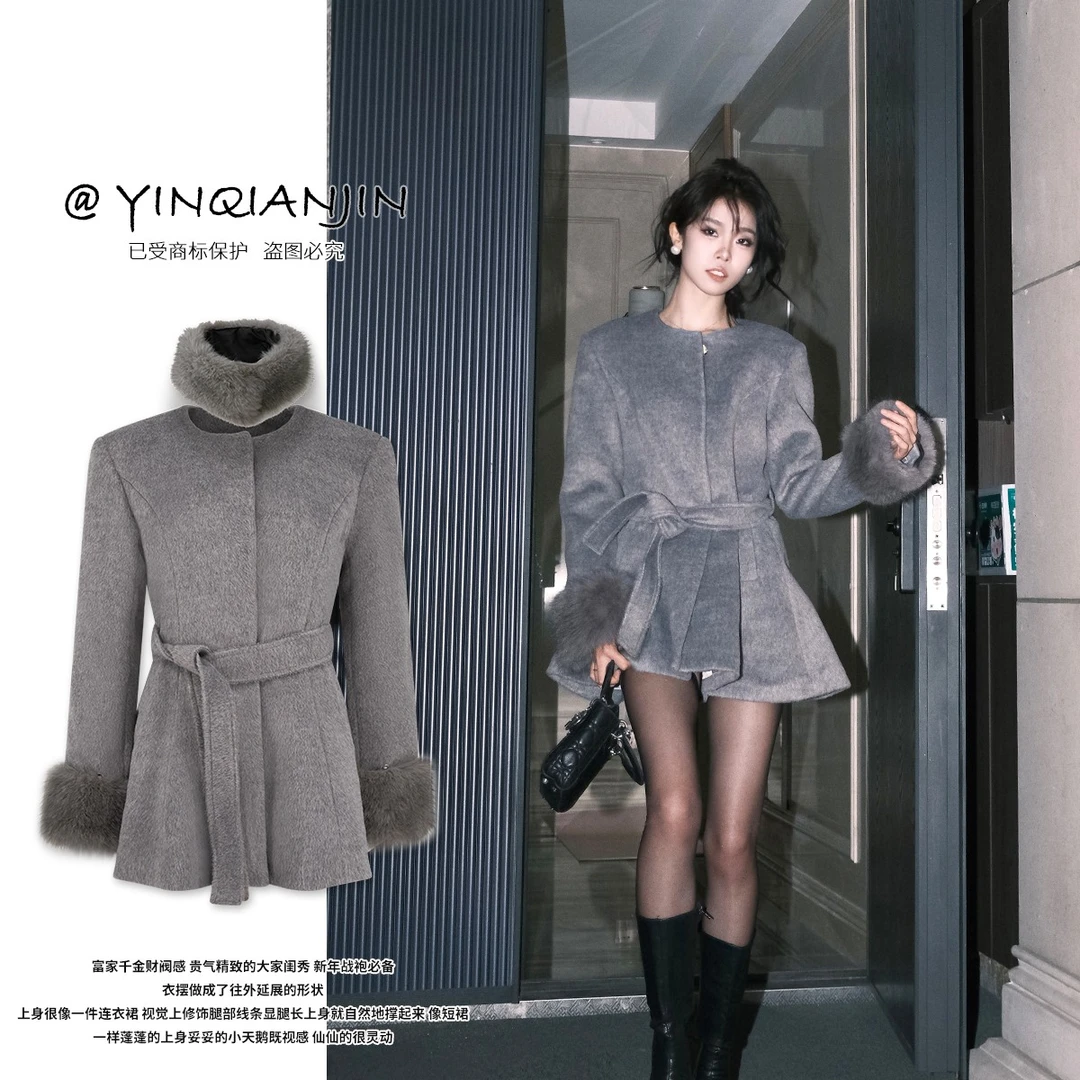尹千金【新贵大小姐】富家千金财阀感可拆毛毛袖口毛呢外套 W245047