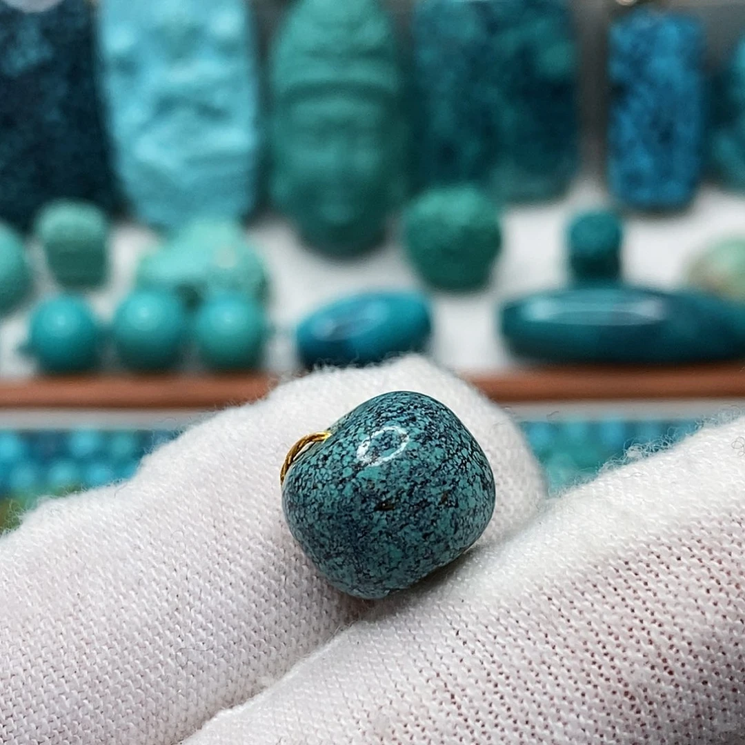 未镶嵌绿松石天然原矿 带武汉地大证书