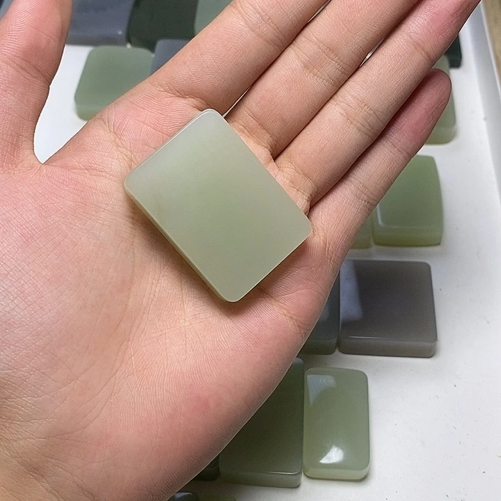 舒***心和田玉未镶嵌颈饰