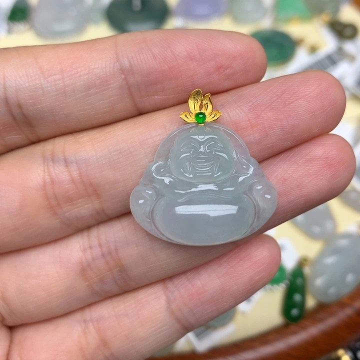 颈饰18K金镶嵌翡翠