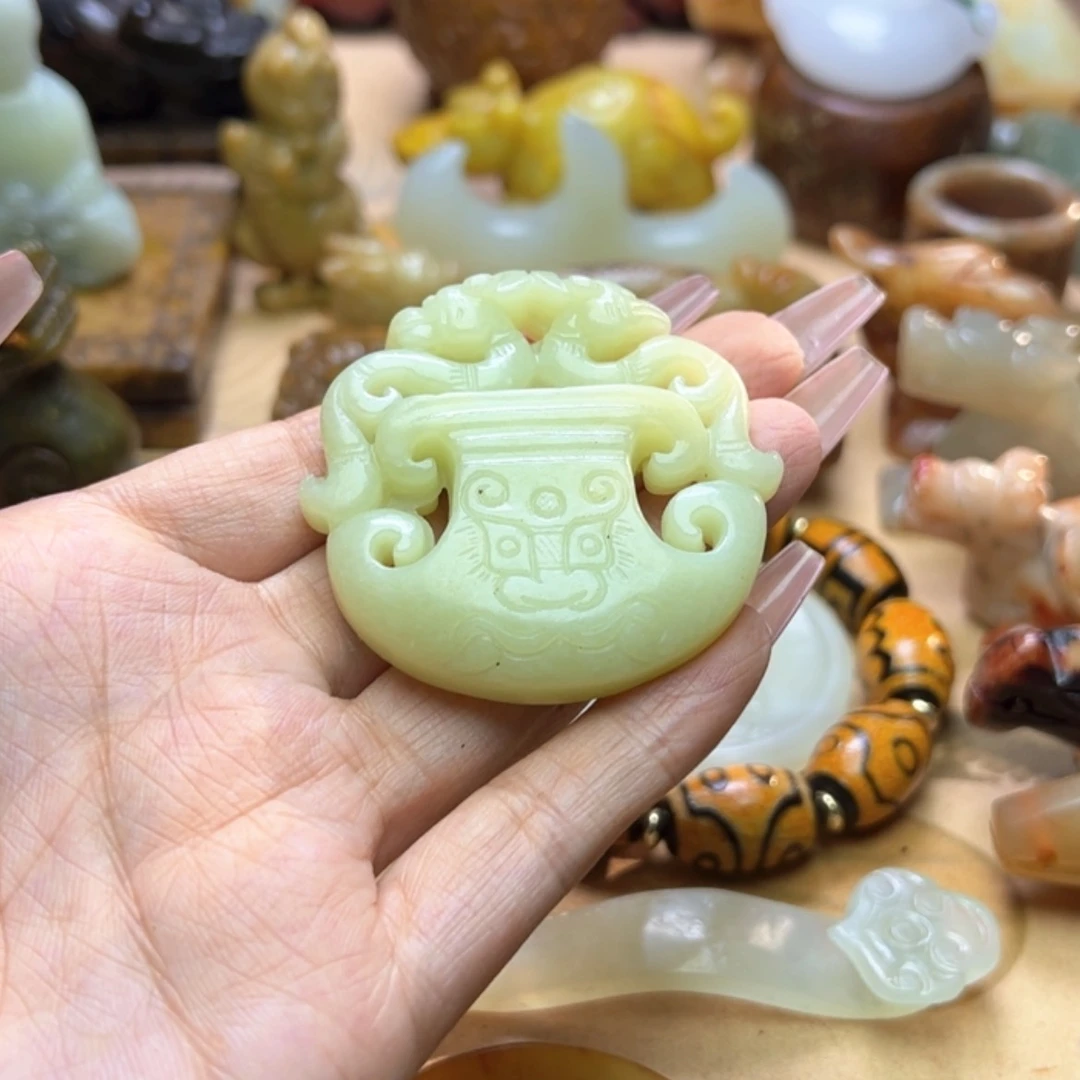 【闪购商品】蛇纹石玉颈饰未镶嵌