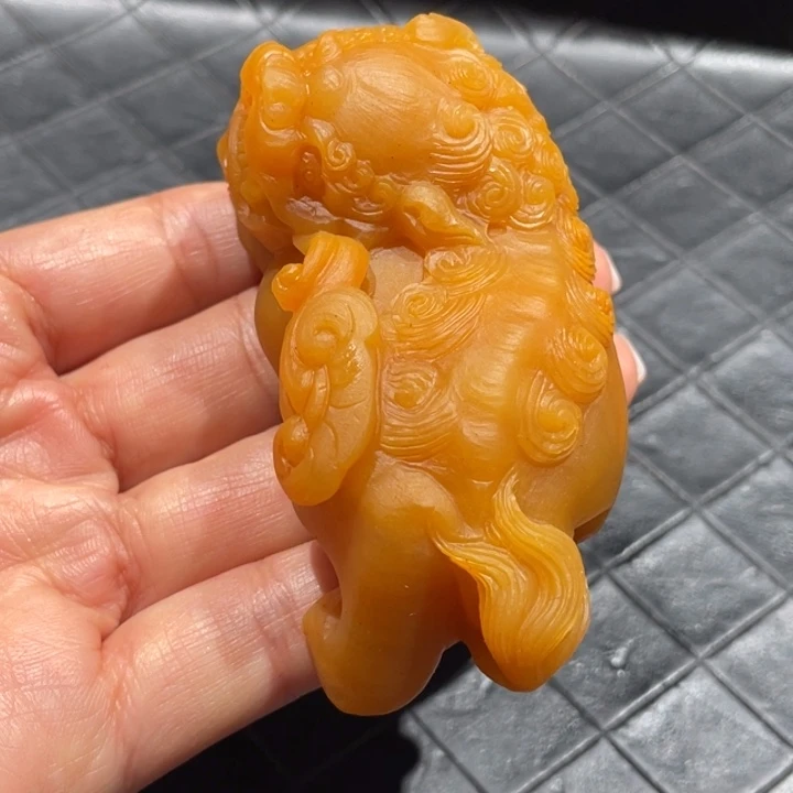 未镶嵌石英质玉（黄龙玉）手把
