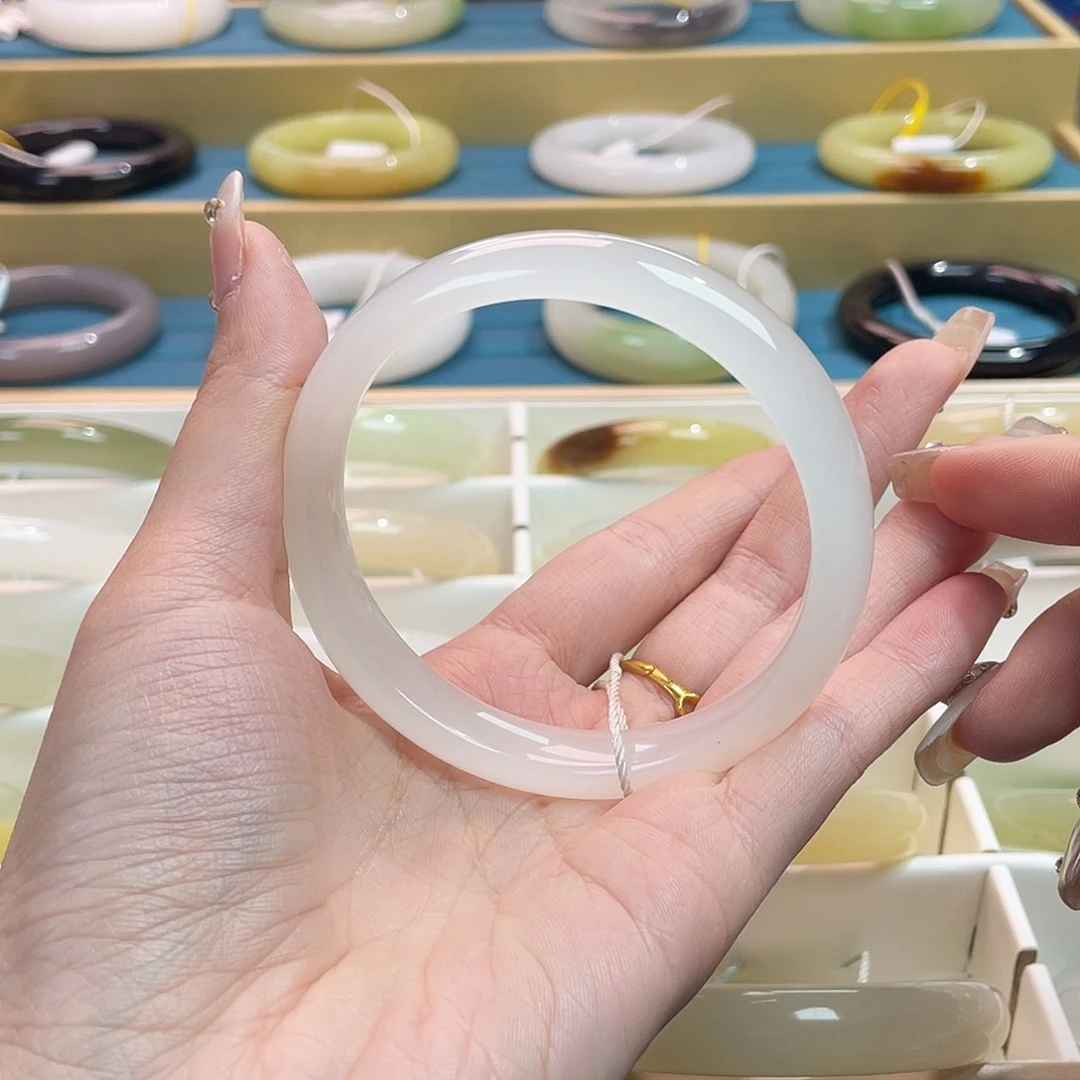 和田玉未镶嵌手镯 冰猫款！