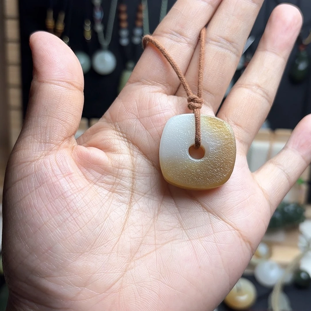 和田玉未镶嵌颈饰順****神