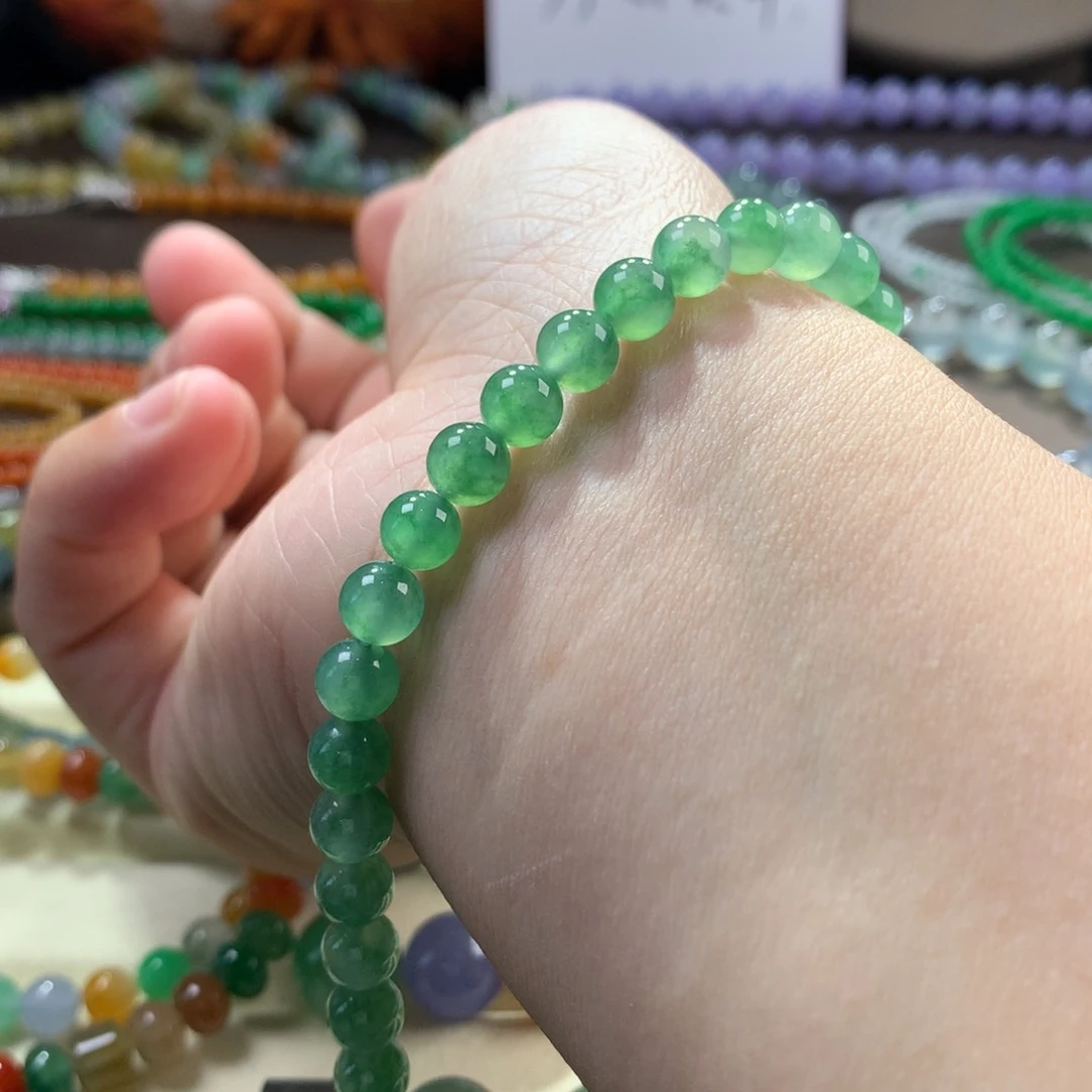 翡翠手链未镶嵌木那冰胶绿手串