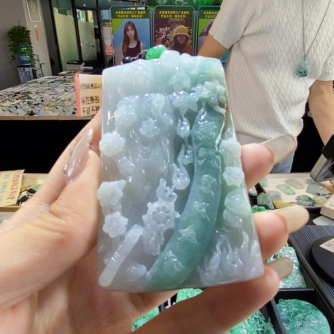 颈饰未镶嵌翡翠翡翠