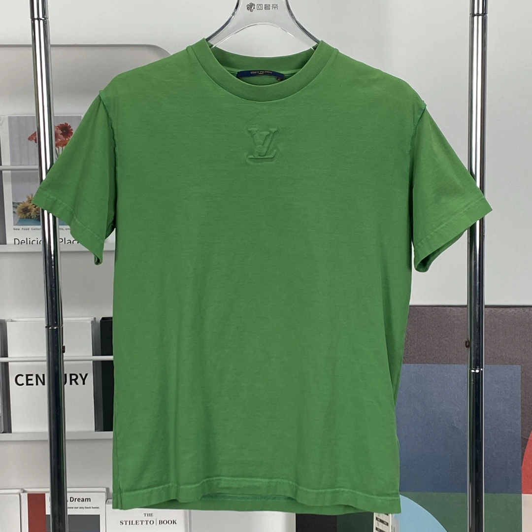 99新 LouisVuitton/路易威登 S/绿色浮雕短袖/5300/SN4960