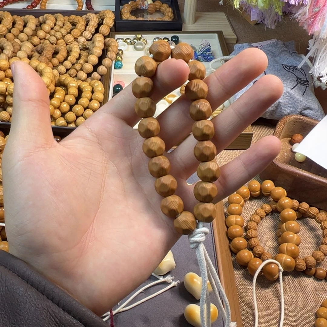 S****猴头核桃手串全品拉丝奶酪13.5mm