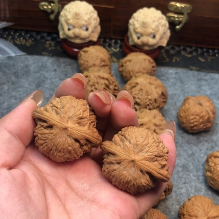 桃核把件39磨盘。