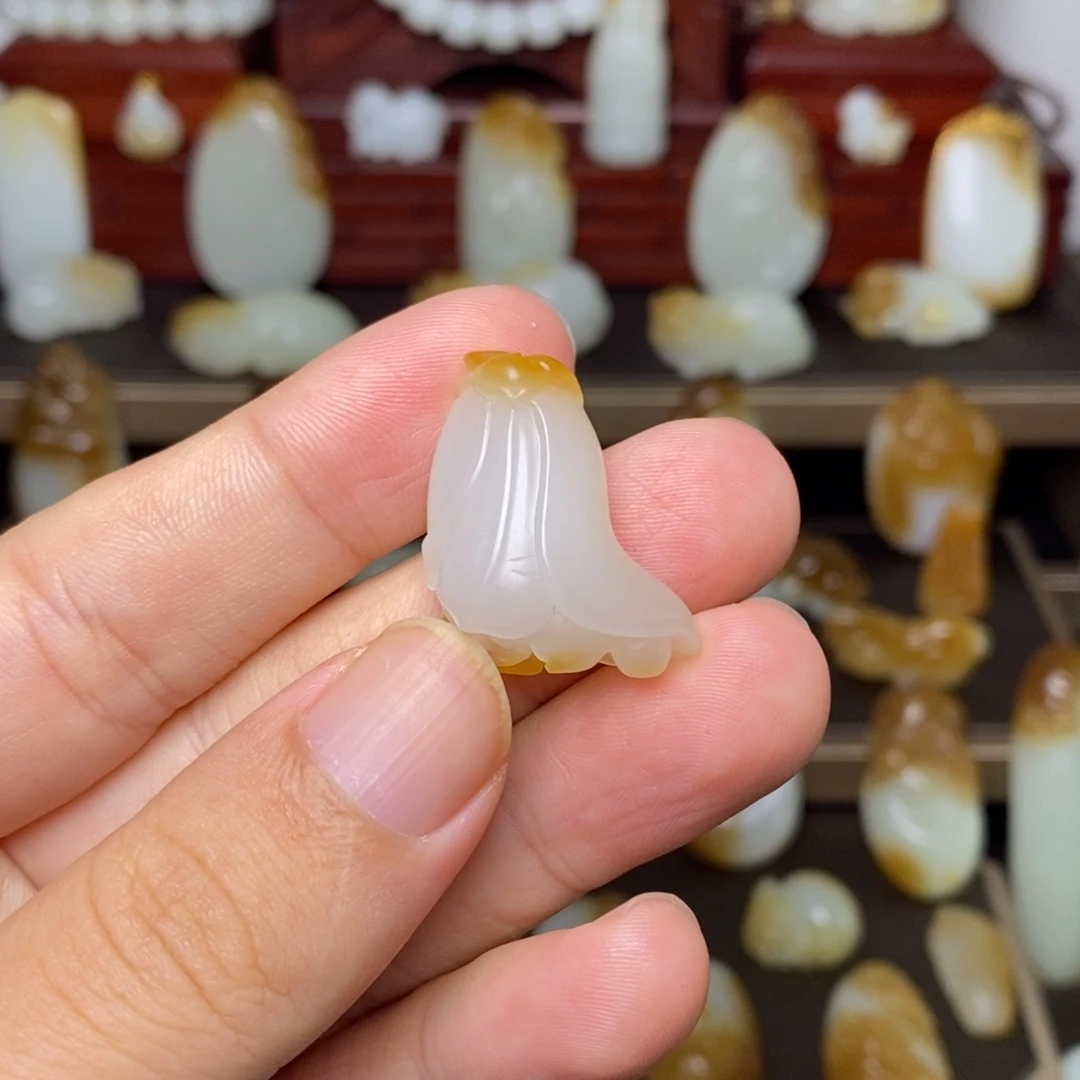 和田玉（糖玉）未镶嵌颈饰