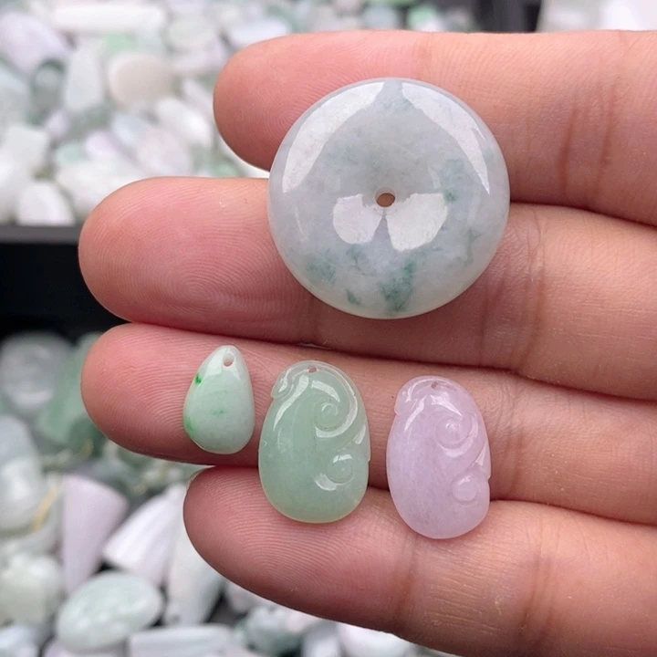 幸****翡翠未镶嵌吊坠(不含链)