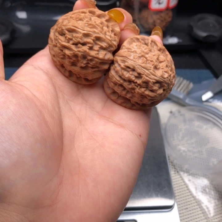 文玩核桃吊坠38全品三角白