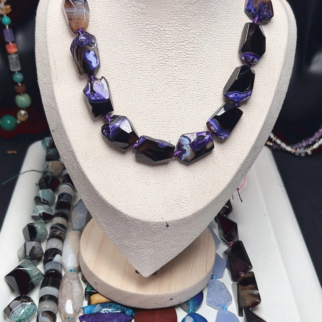 玛瑙/玉髓未镶嵌珠宝半成品c521 天然紫色原皮玛瑙切面一条