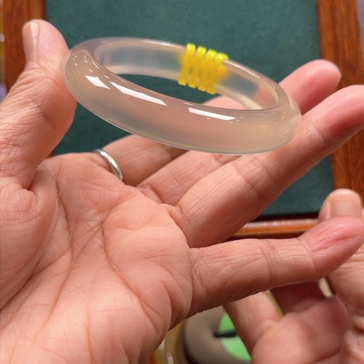 玛瑙/玉髓手镯未镶嵌爱***虾