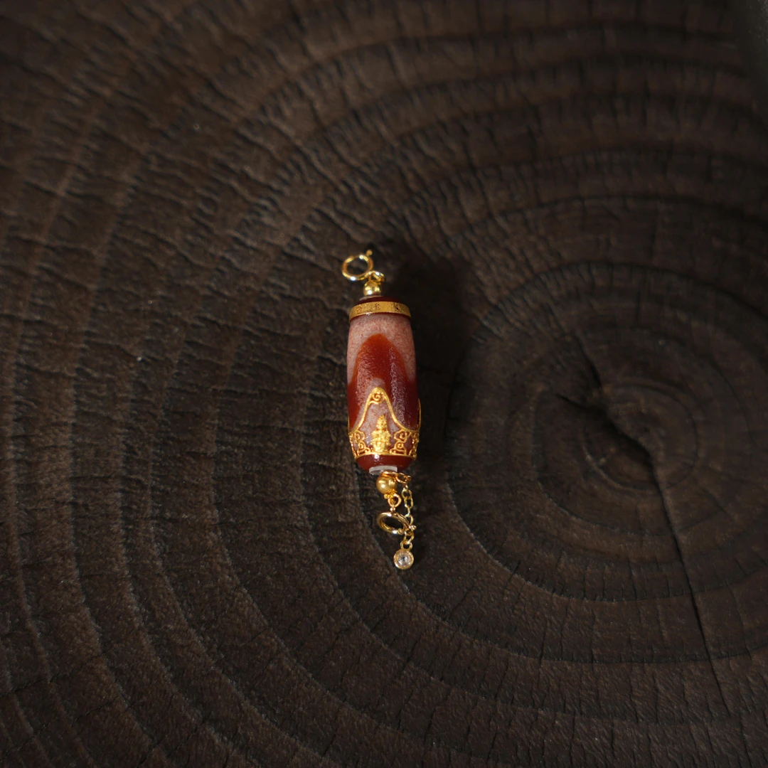 成成佳-玛瑙18K金吊坠