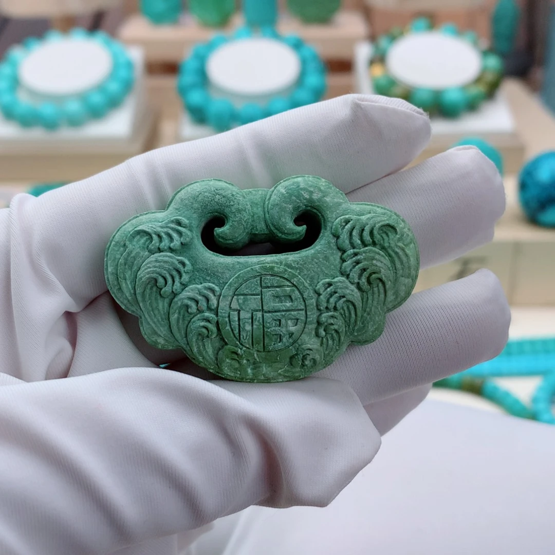 绿松石未镶嵌挂件