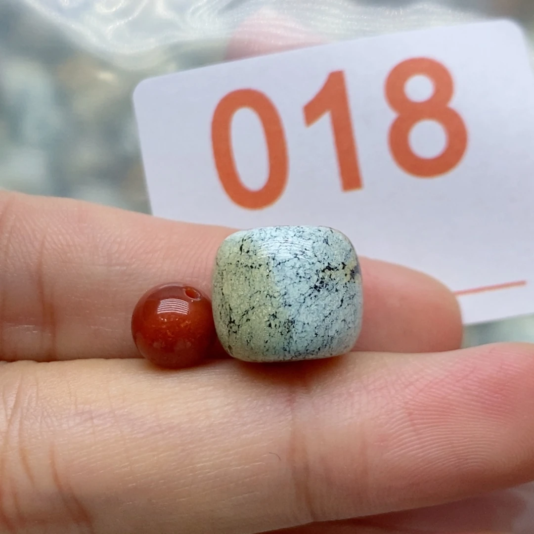 南红玛瑙未镶嵌珠宝奇石