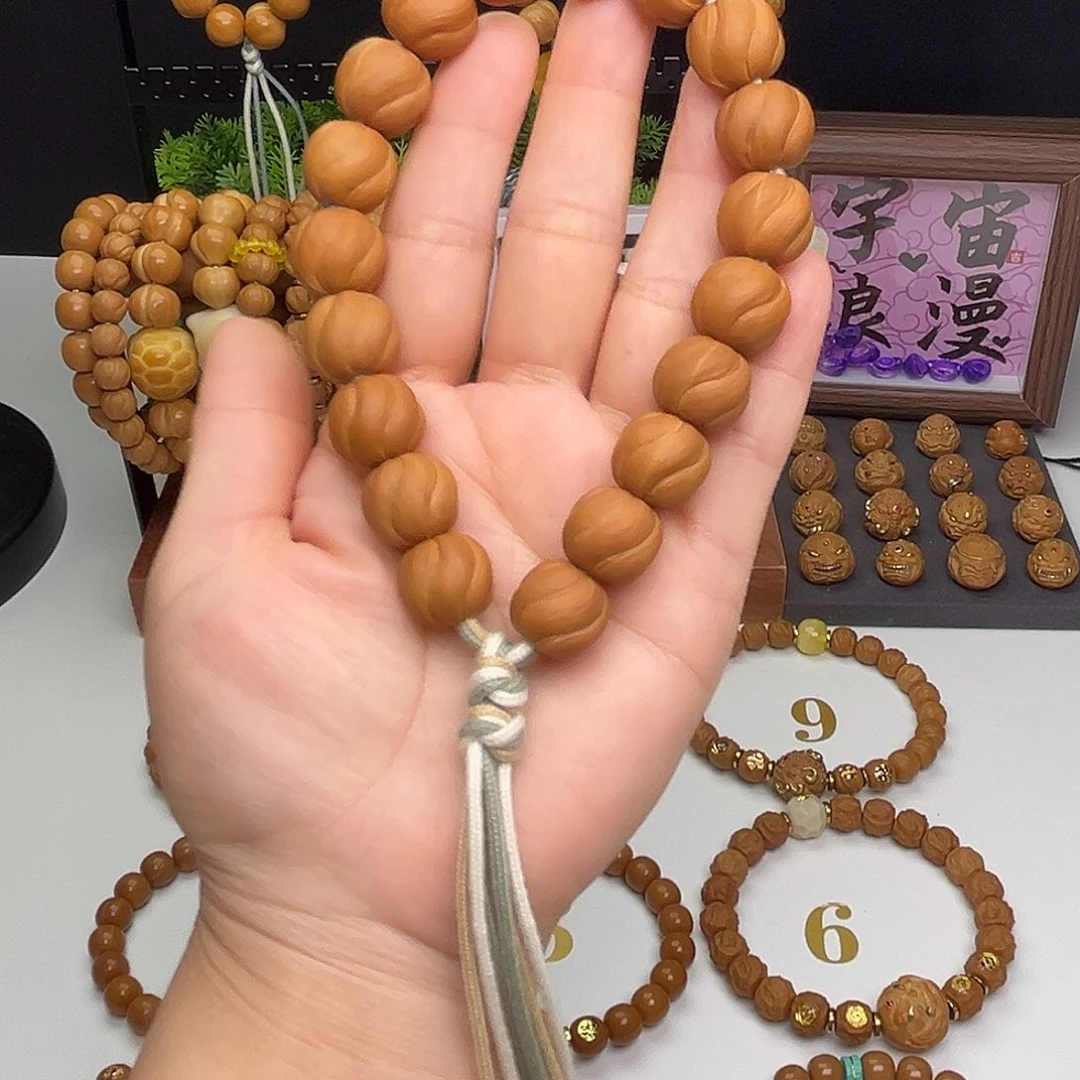 吊坠猴头核桃猴头手持卷卷酥全品