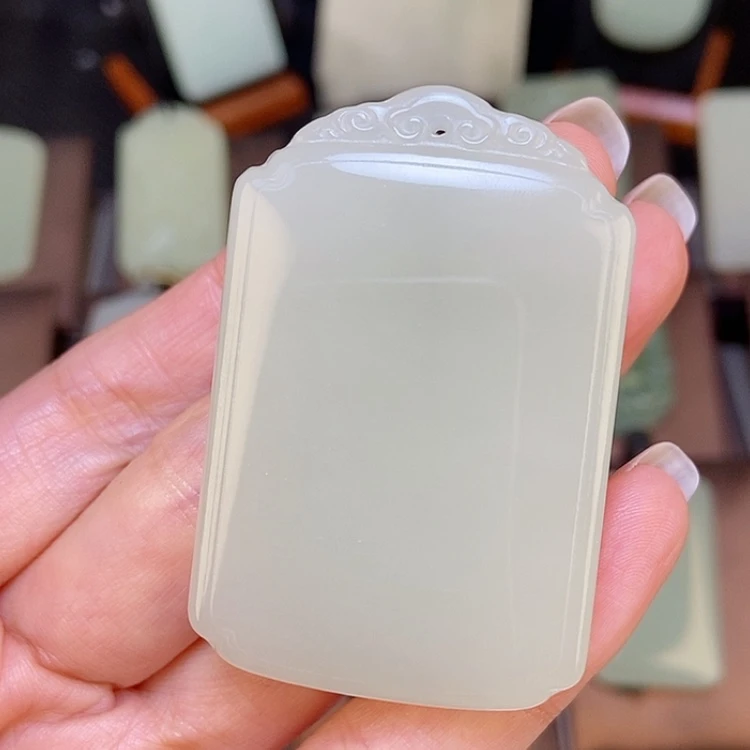 【闪购商品】颈饰未镶嵌和田玉