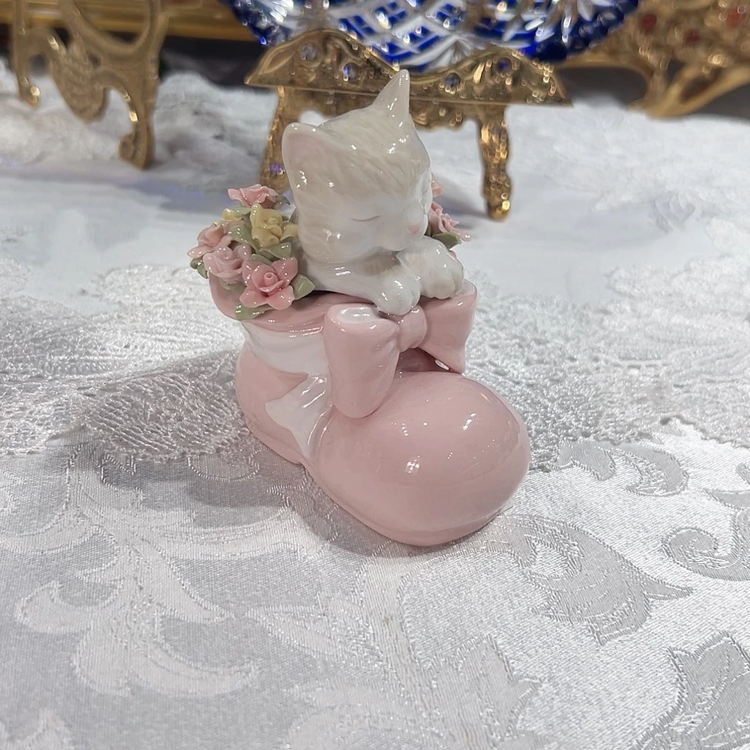 陶瓷0131大头鞋猫咪摆件