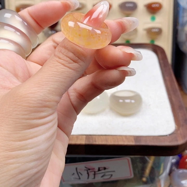 未镶嵌戒指玛瑙/玉髓?****