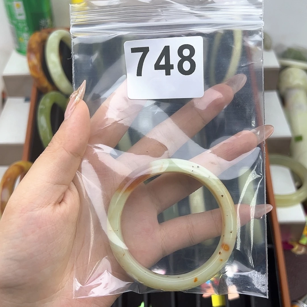 妖***巴蛇纹石玉未镶嵌手镯