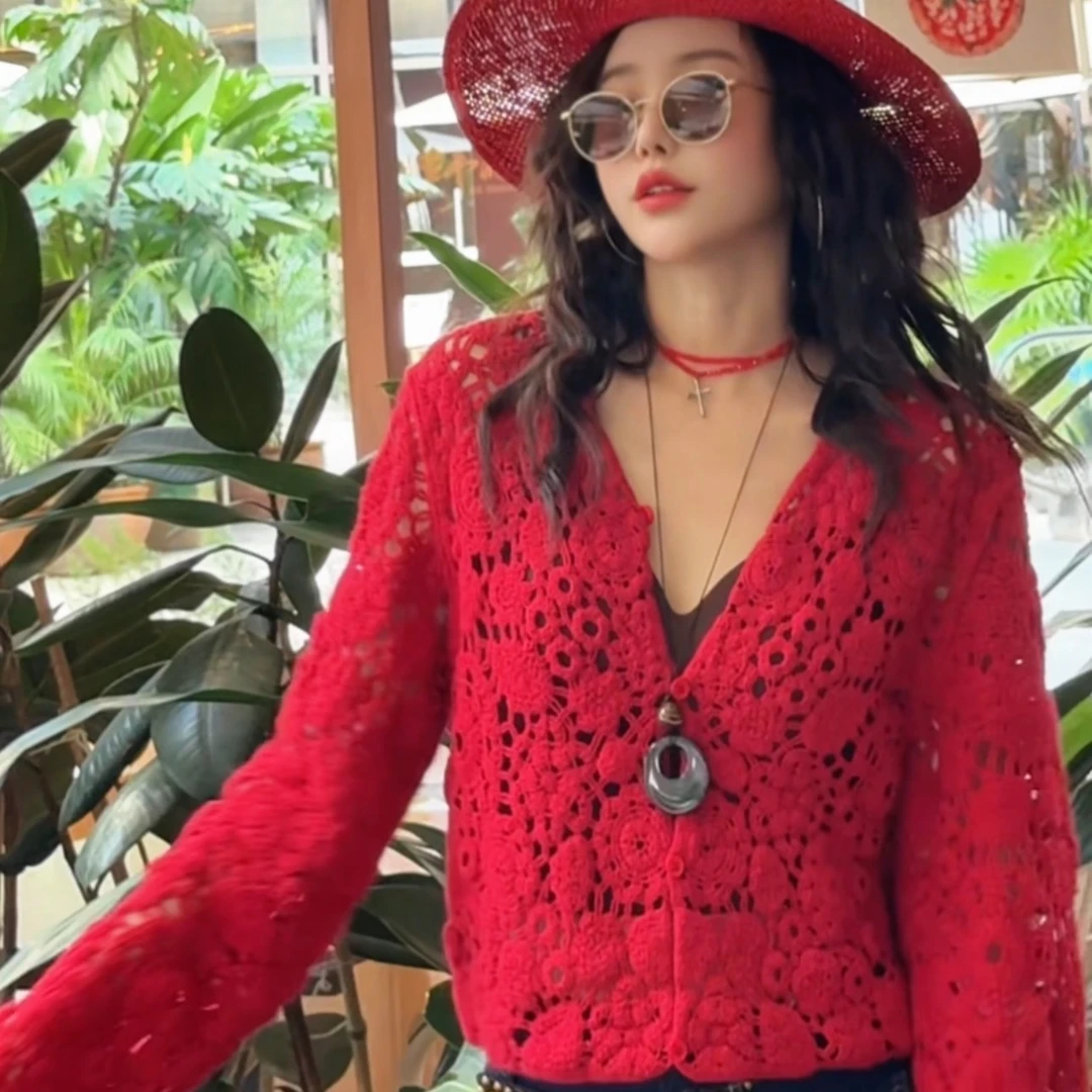 m2500 CC推荐 法式v领钩花薄款镂空针织上衣