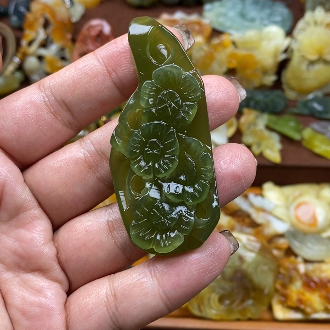 蛇纹石玉未镶嵌吊坠(赠链)
