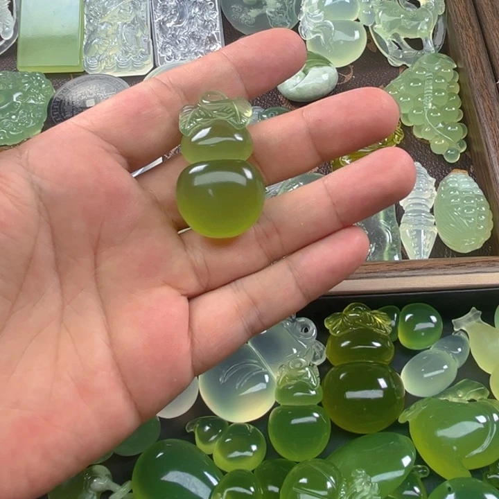 岫玉未镶嵌吊坠(不含链)郭