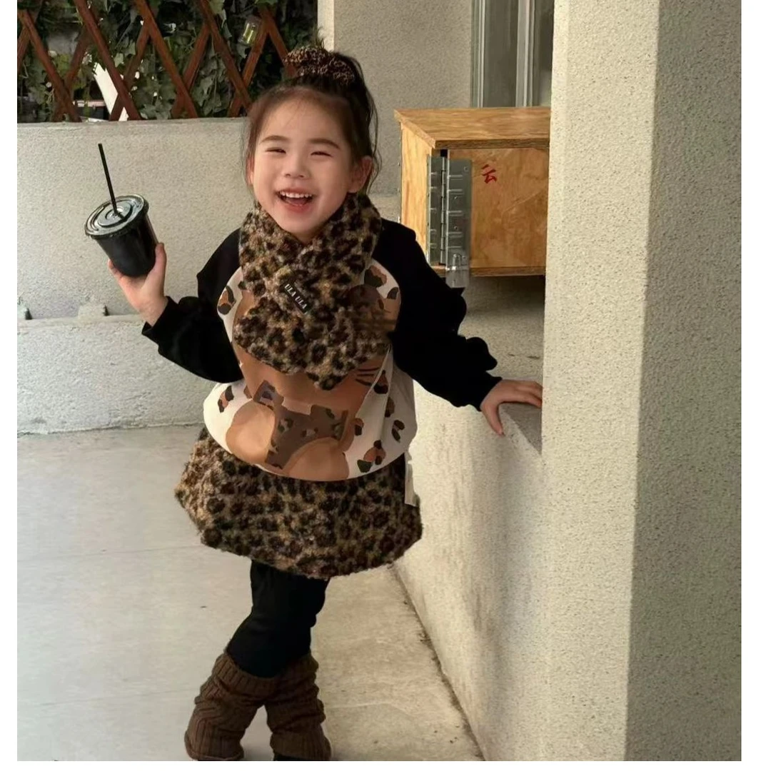 女童加绒卫衣套装hellokitty秋冬2025一体绒黑皮kt猫上衣豹纹裙裤