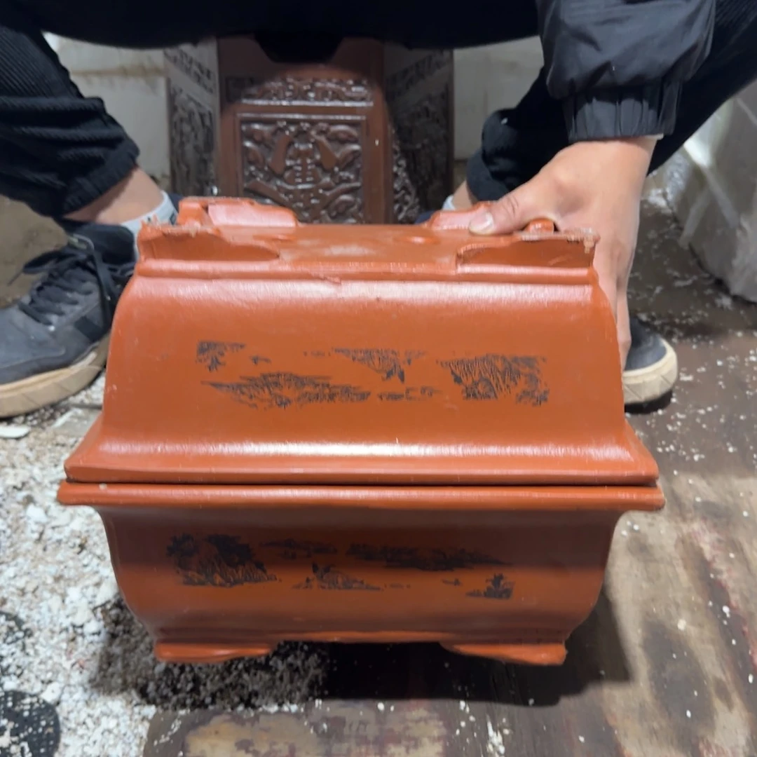 紫砂花盆口径26 18高度10瑕疵