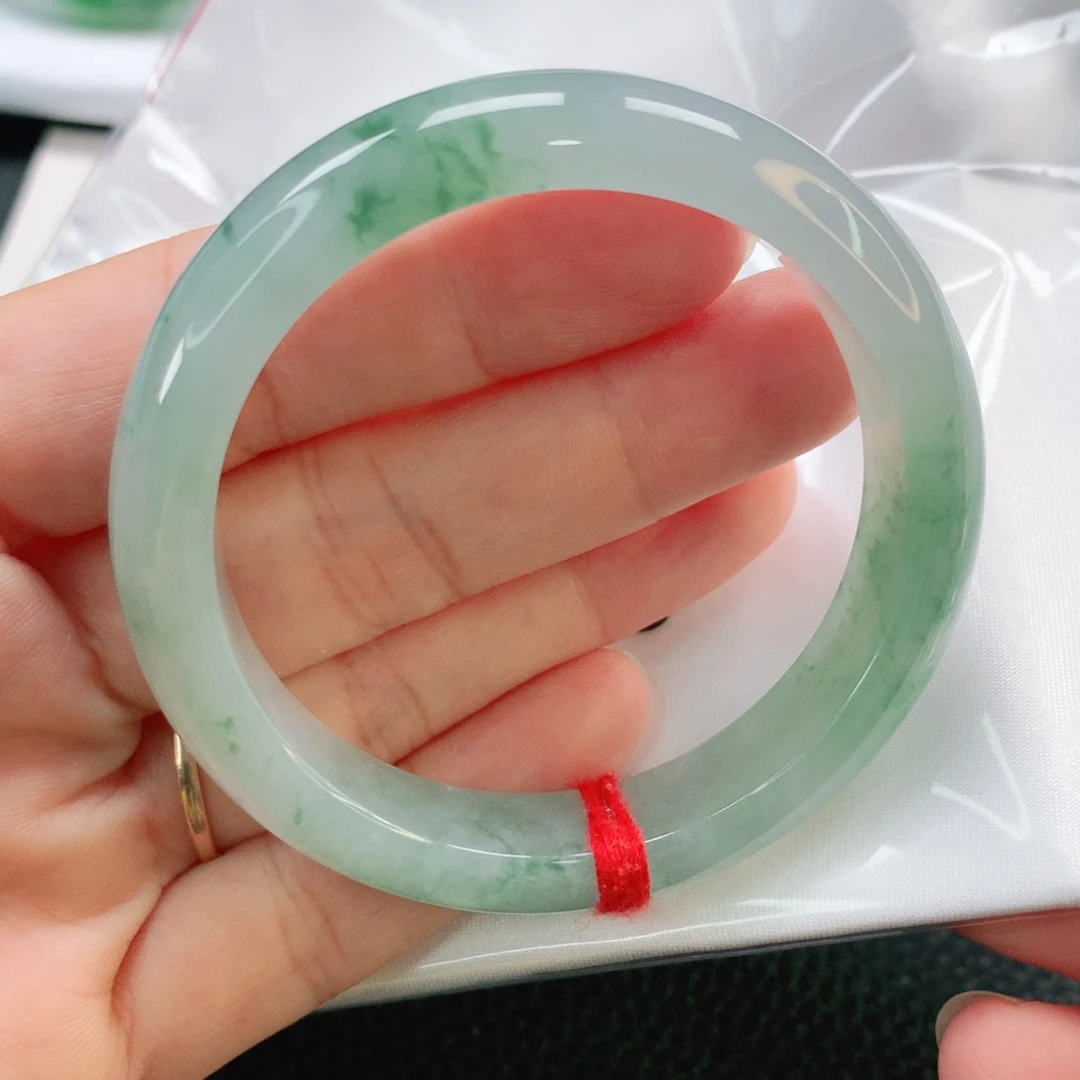 未镶嵌手镯（圆镯）翡翠52.8正